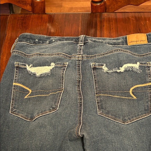 American Eagle Outfitters Blue Distressed Jeans - Picture 10 of 13